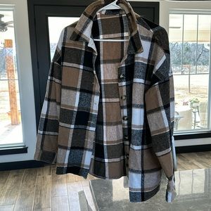 Medium plaid shacket